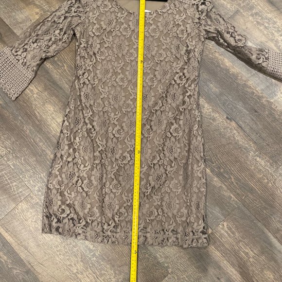 Style&Co Tan Lace Overlay Dress Size Small - Picture 9 of 10
